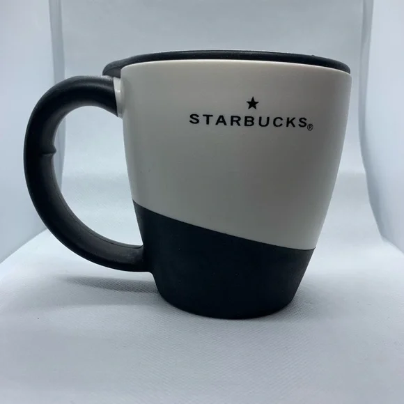 Vintage rubberized Starbucks coffee mug with lid. - Picture 3 of 4